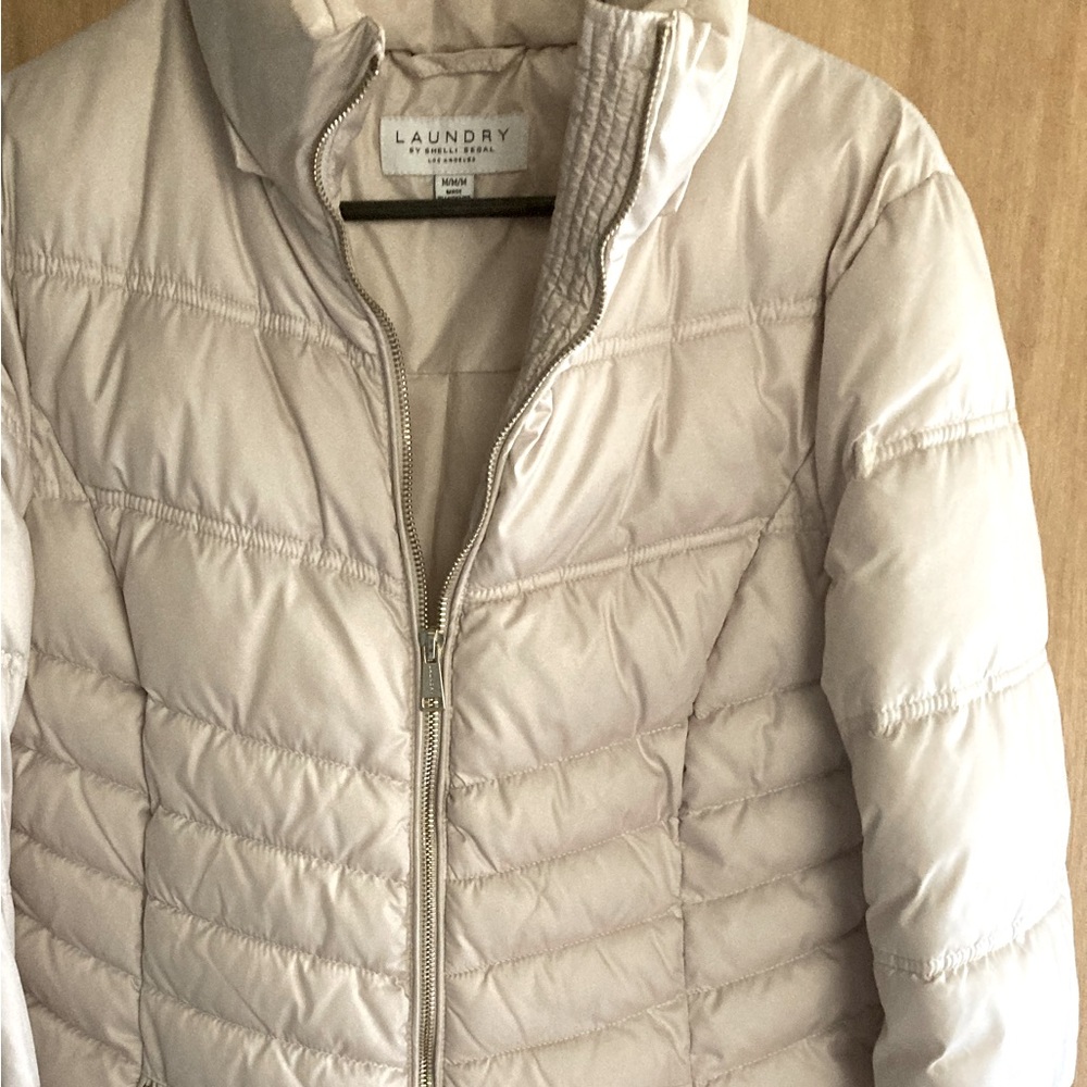 Women’s white Laundry puffer coat